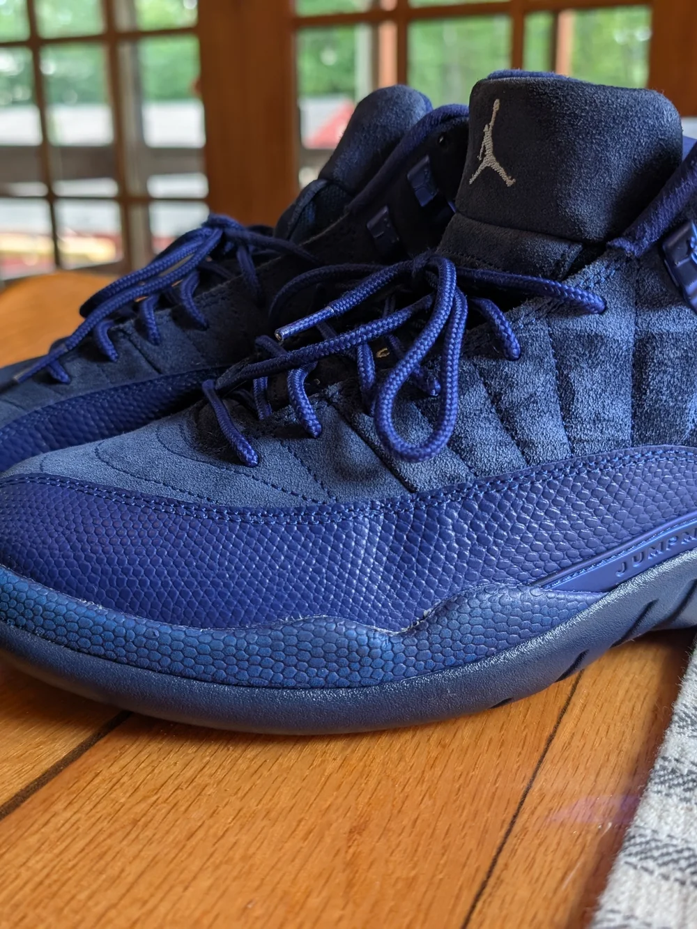 130690-400 belongs to the Air Jordan 12 Retro Premium 